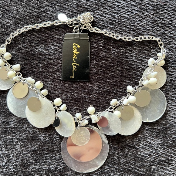 Shell Inspiration Necklace - Picture 2 of 3